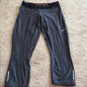 Nike Crop Leggings